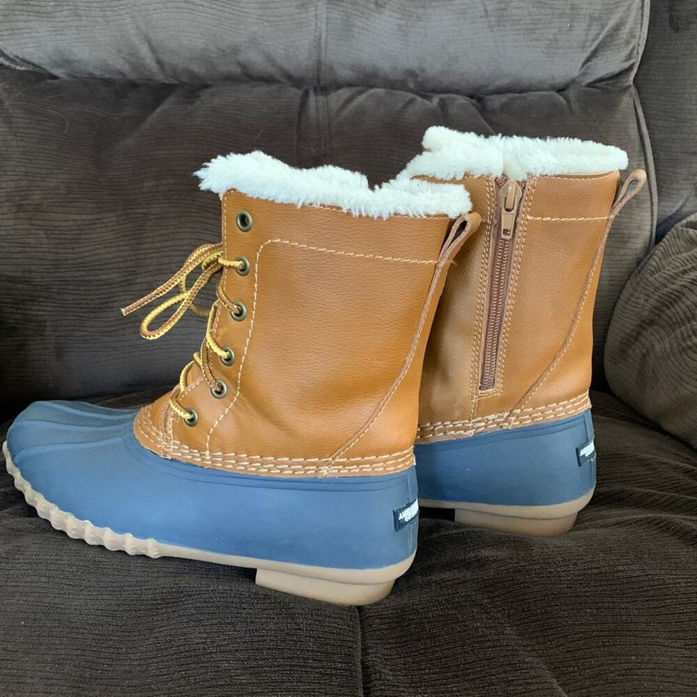 American Eagle Outfitters Duck Boots